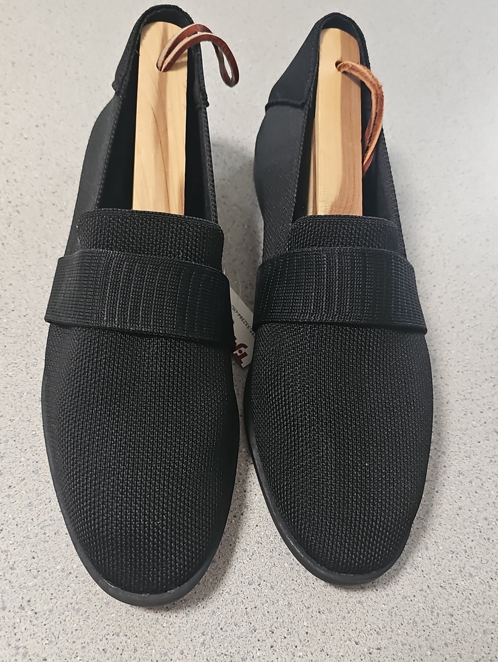 Womens Tahari Mykonas Black Slip-On Casual‎ Knit Loafers. Size 7. NWT